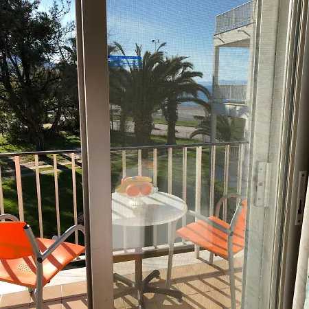 Hotell Laios (adults Only) 2*