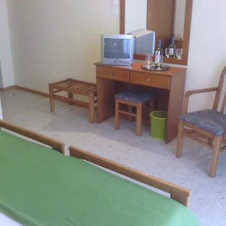 Hotell Laios (adults Only) 2*