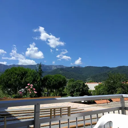 Hotell Laios (adults Only) 2*