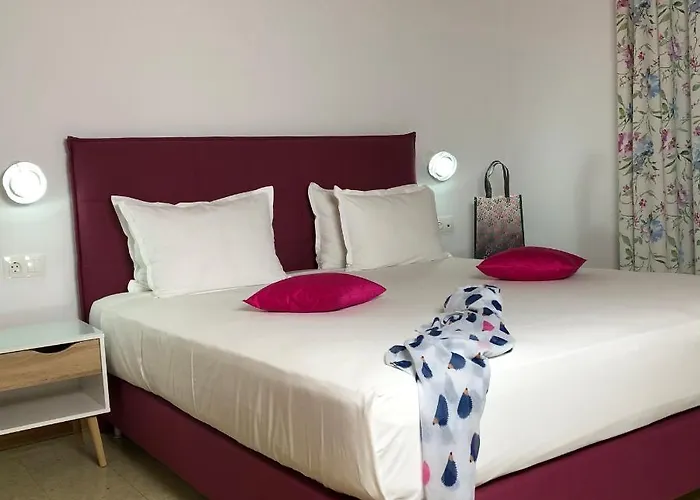 מלון Laios (adults Only) לימנאס